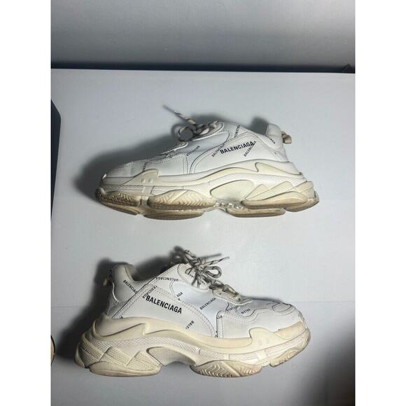 men's Balenciaga triple s 42